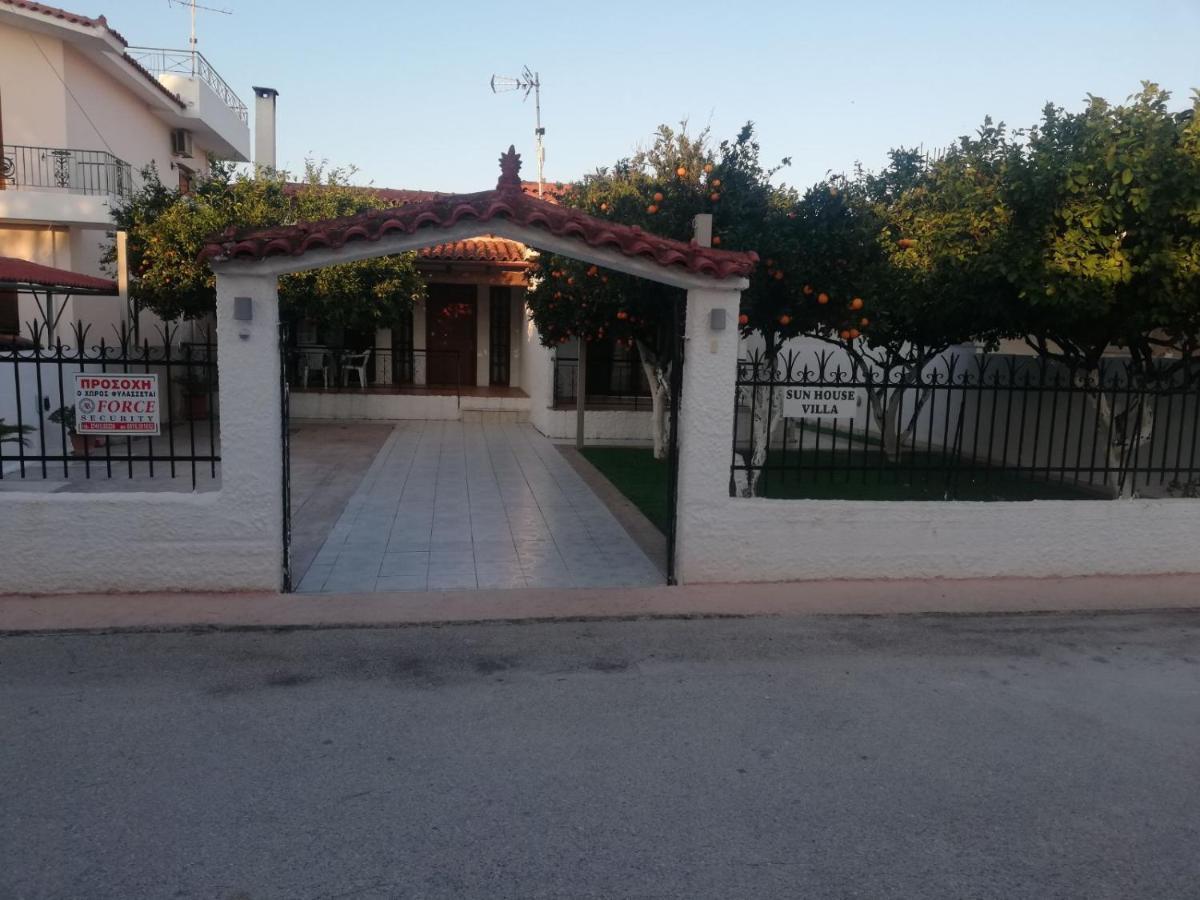 Sunhouse Vrachati Luaran gambar
