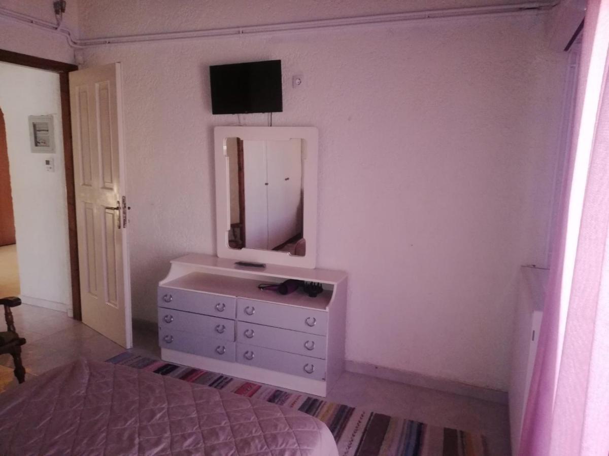 Sunhouse Vrachati Luaran gambar