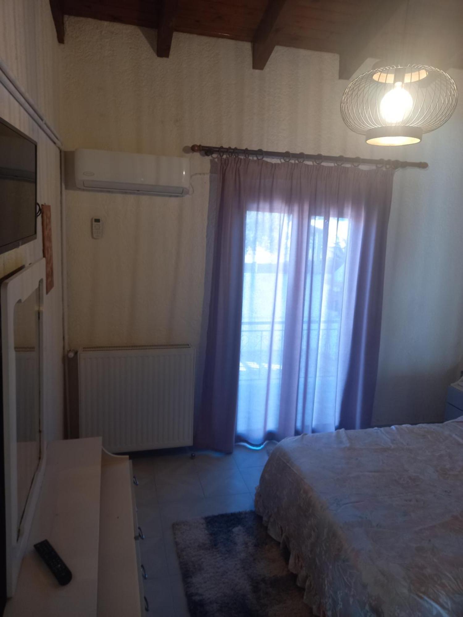 Sunhouse Vrachati Luaran gambar